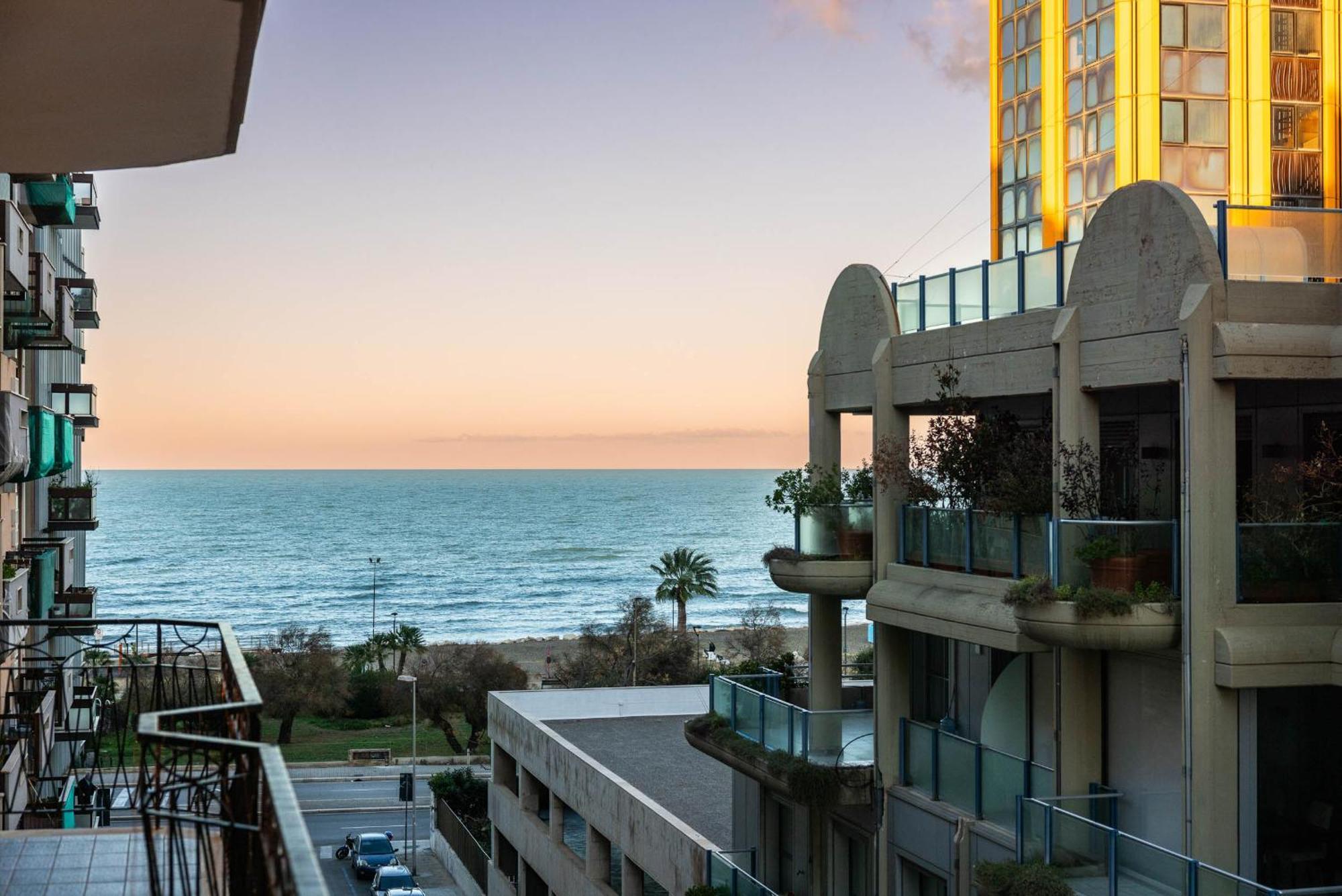 Casa Dei Visionari - Mare Appartement Bari Buitenkant foto