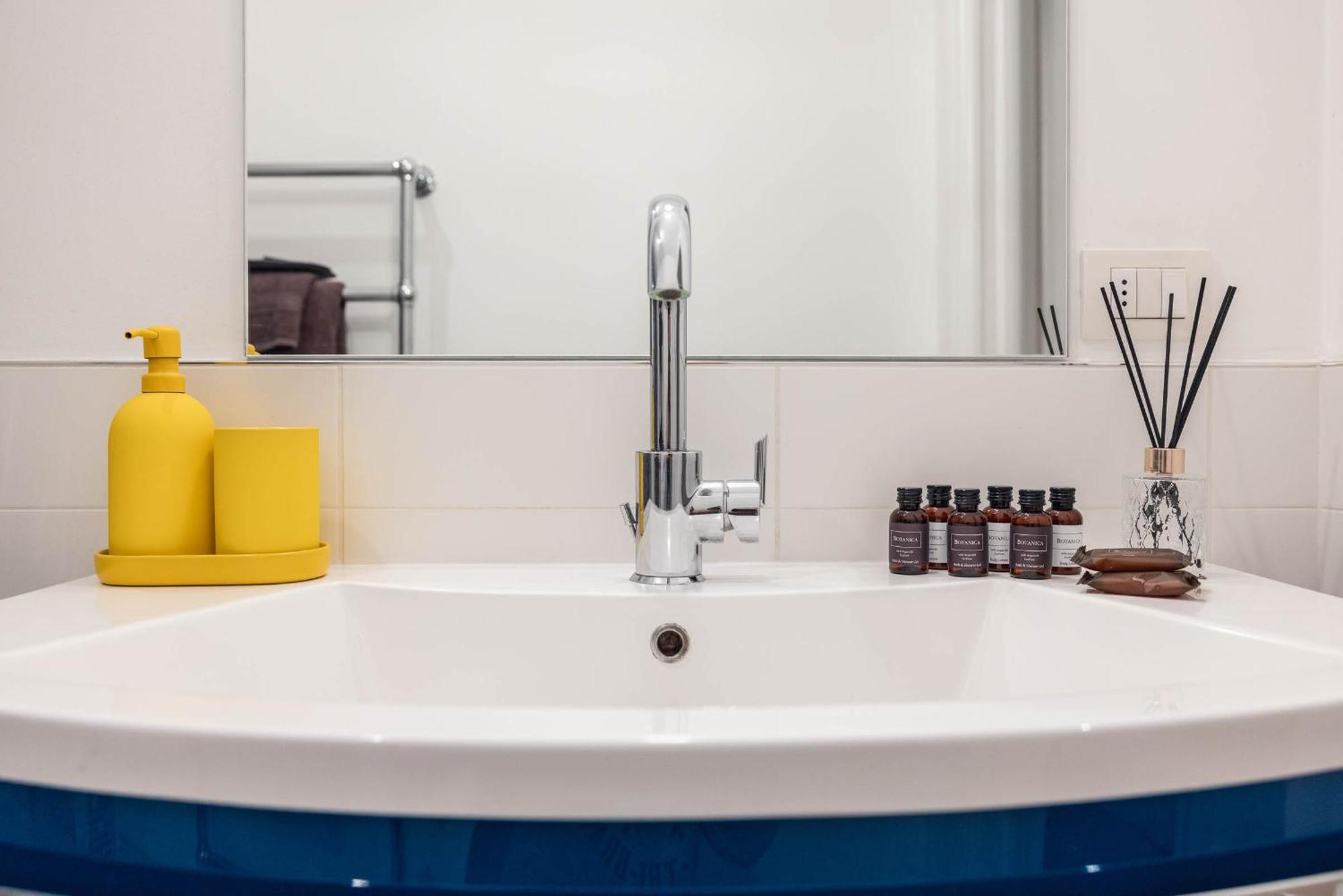Casa Dei Visionari - Mare Appartement Bari Buitenkant foto